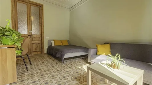 Rooms in Barcelona Eixample - photo 4