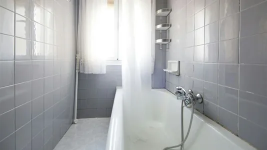 Rooms in Madrid Chamartín - photo 10