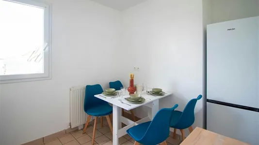 Rooms in Saint-Denis - photo 9