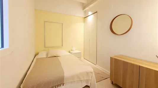 Apartments in Barcelona Ciutat Vella - photo 9