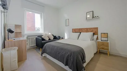 Room for rent in Madrid Chamartín, Madrid