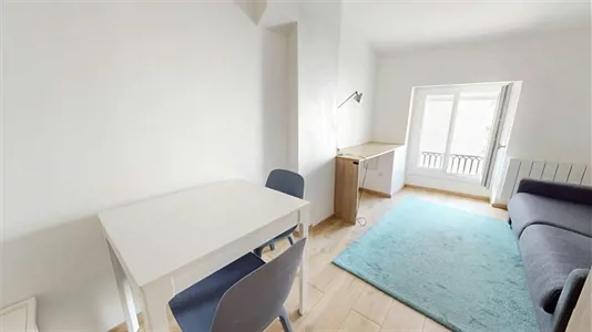 Apartments in Lyon - photo 2