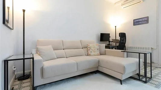 Apartments in Barcelona Eixample - photo 2