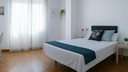 Rooms in Valencia Ciutat Vella - photo 1