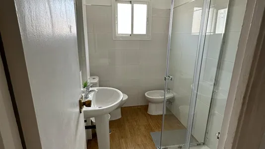 Rooms in Málaga - photo 5