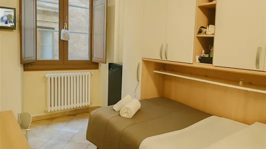 Rooms in Siena - photo 4