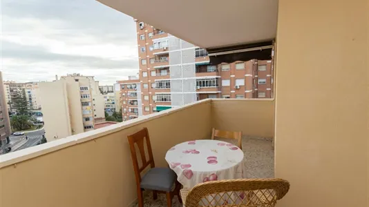 Rooms in Málaga - photo 7