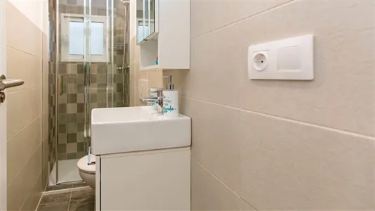 Rooms in Granada - photo 10