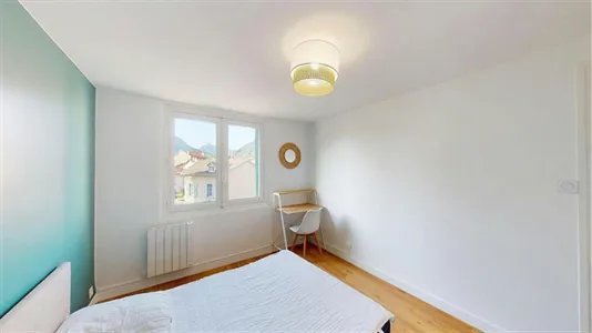 Rooms in Grenoble - photo 4