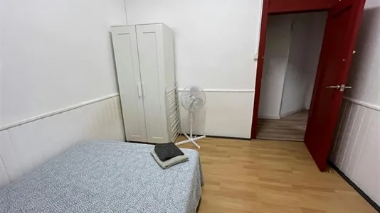 Rooms in Barcelona Eixample - photo 4