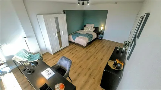 Rooms in Munich Moosach - photo 2