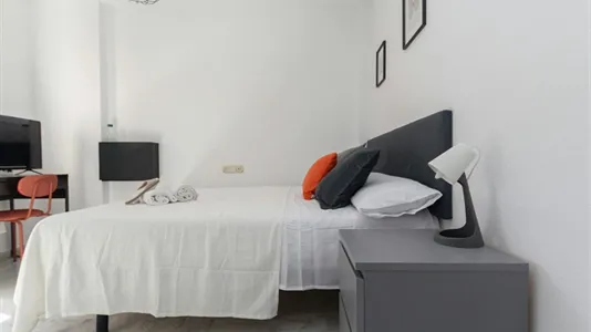 Rooms in Málaga - photo 8