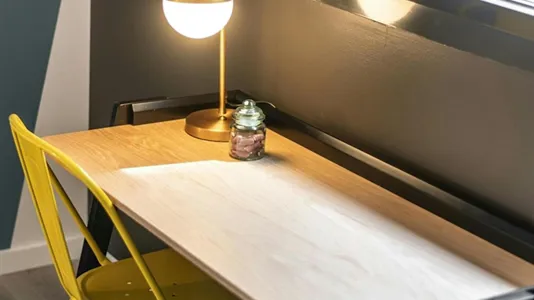 Rooms in Barcelona Ciutat Vella - photo 4