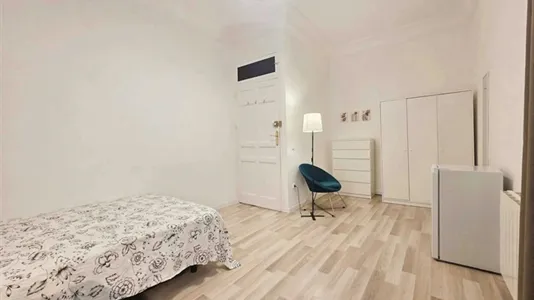 Rooms in Madrid Centro - photo 3