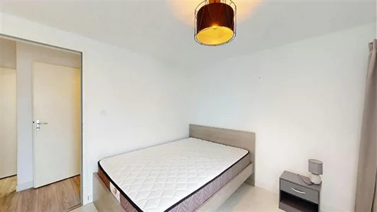 Rooms in Poitiers - photo 2
