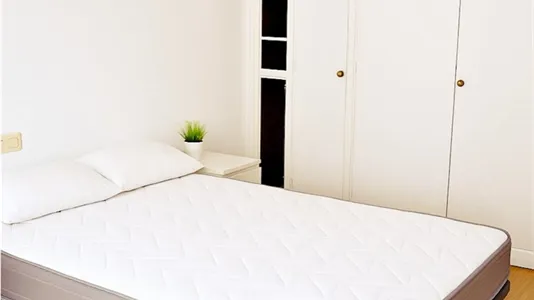 Rooms in Madrid Chamberí - photo 1