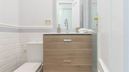Rooms in Madrid Centro - photo 8