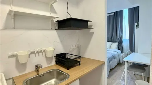 Rooms in Mislata - photo 2