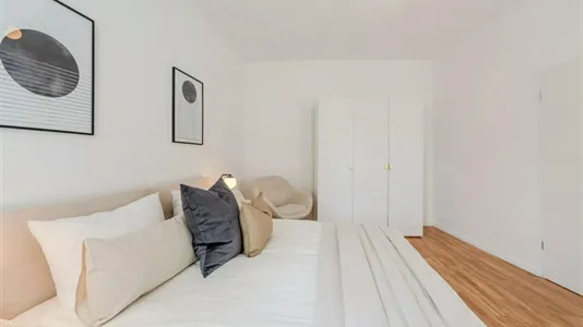 Apartments in Berlin Steglitz-Zehlendorf - photo 10