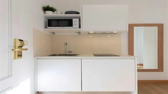 Rooms in Madrid Centro - photo 5