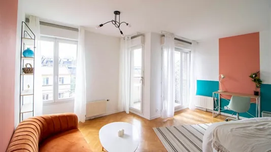 Rooms in Saint-Denis - photo 6