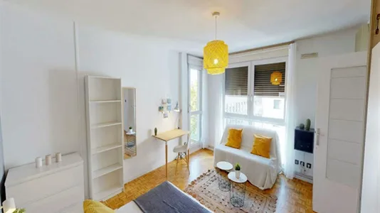 Rooms in Lyon - photo 3