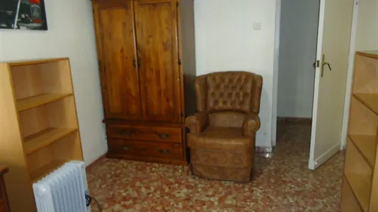 Rooms in Córdoba - photo 4