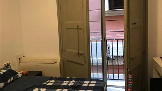 Rooms in Barcelona Ciutat Vella - photo 2