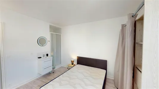 Rooms in Poitiers - photo 1