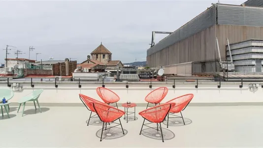 Rooms in Barcelona Ciutat Vella - photo 2