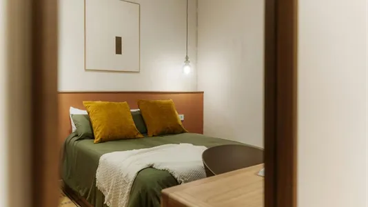 Rooms in Barcelona Ciutat Vella - photo 6