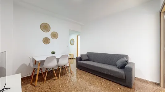 Rooms in Tavernes Blanques - photo 4