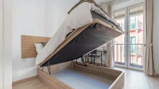 Rooms in Granada - photo 9