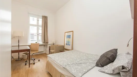 Rooms in Location is not specified - photo 1