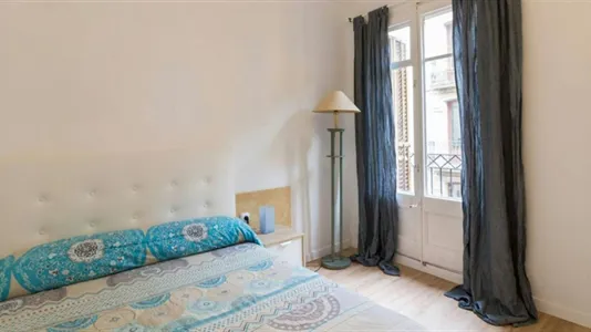 Apartments in Barcelona Ciutat Vella - photo 4