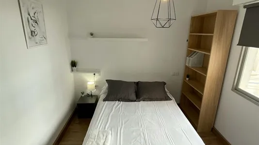 Rooms in Málaga - photo 6