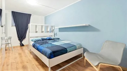 Room for rent in Milano Zona 2 - Stazione Centrale, Gorla, Turro, Greco, Crescenzago, Milan