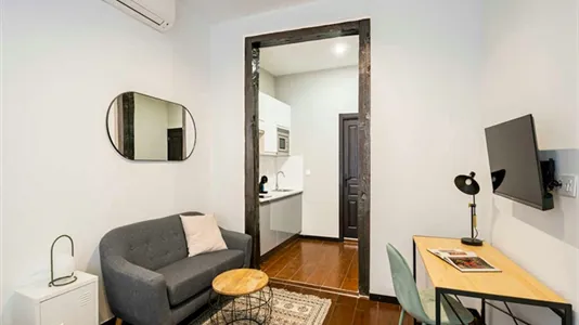 Rooms in Madrid Centro - photo 10