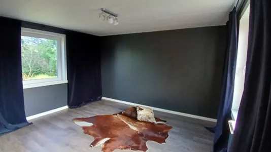 Houses in Grums - photo 2