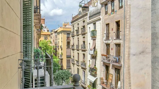 Apartments in Barcelona Ciutat Vella - photo 5