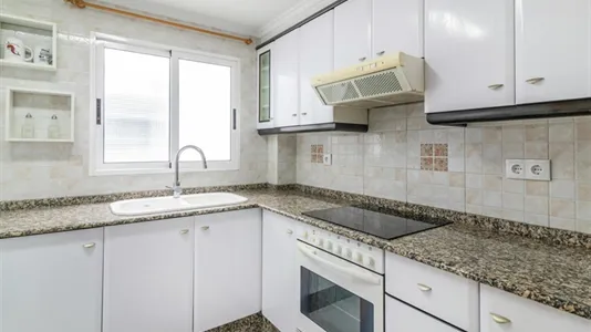 Rooms in el Camí de Vera - photo 10