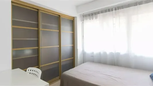 Rooms in Madrid Salamanca - photo 4