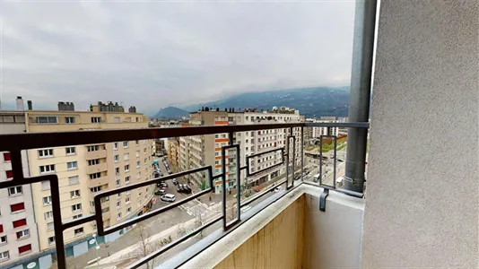 Apartments in Grenoble - photo 2