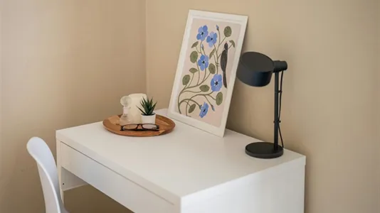 Rooms in Barcelona Ciutat Vella - photo 4