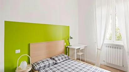 Room for rent in Milano Zona 6 - Barona, Lorenteggio, Milan