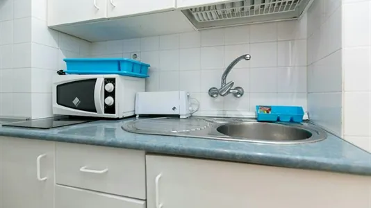 Rooms in Granada - photo 10