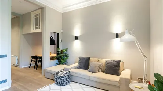 Apartments in Barcelona Eixample - photo 4