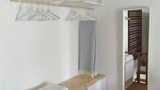 Houses in Almada - photo 9