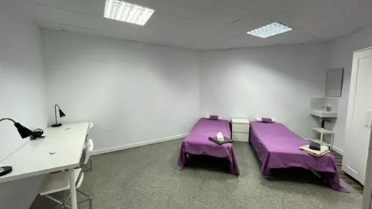 Rooms in Barcelona Eixample - photo 9