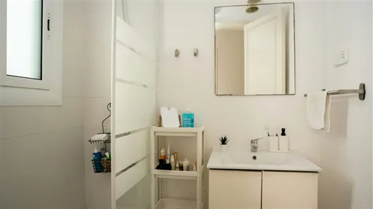 Rooms in Barcelona Eixample - photo 9